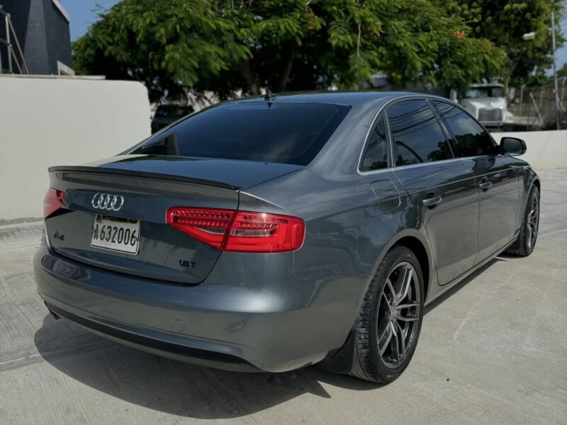 Audi A4 2014