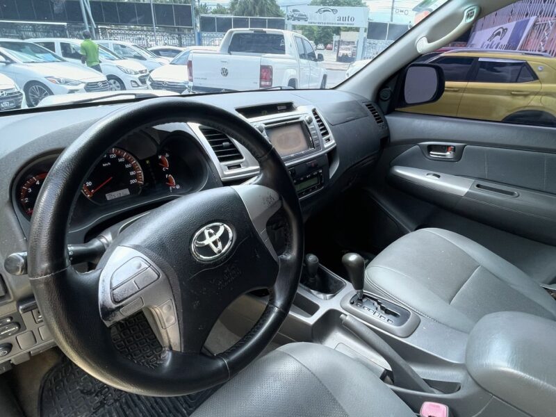 Toyota Hilux 2013