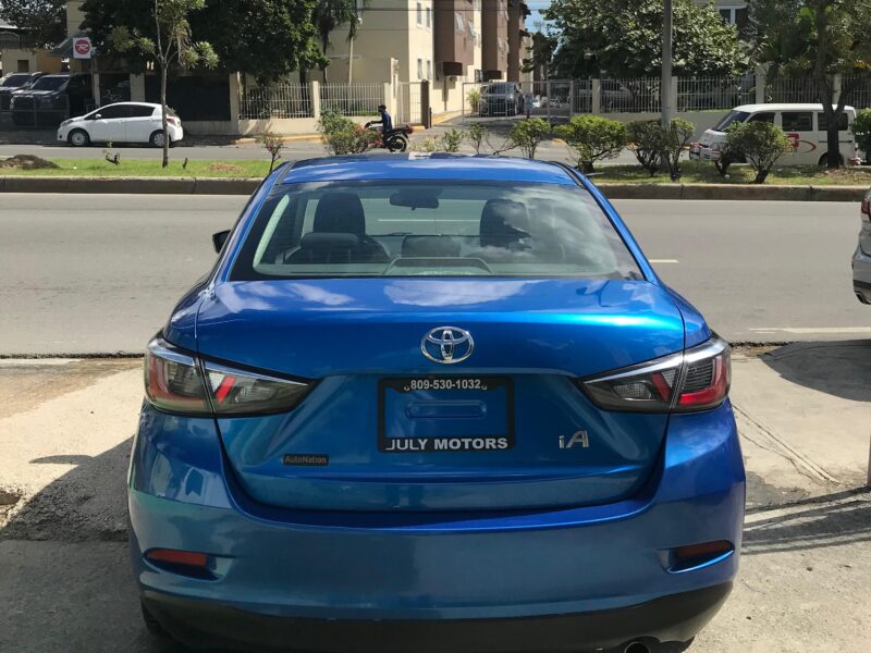 Toyota Yaris iA 2017