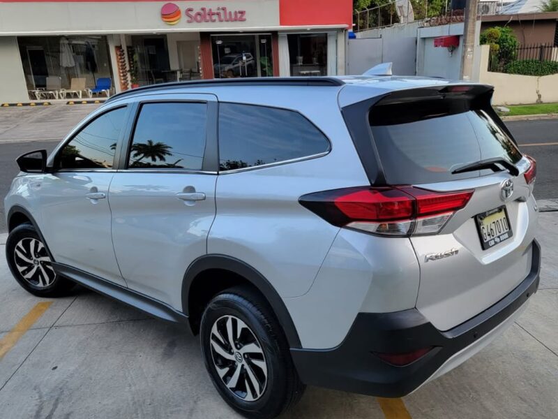 Toyota Rush 2019