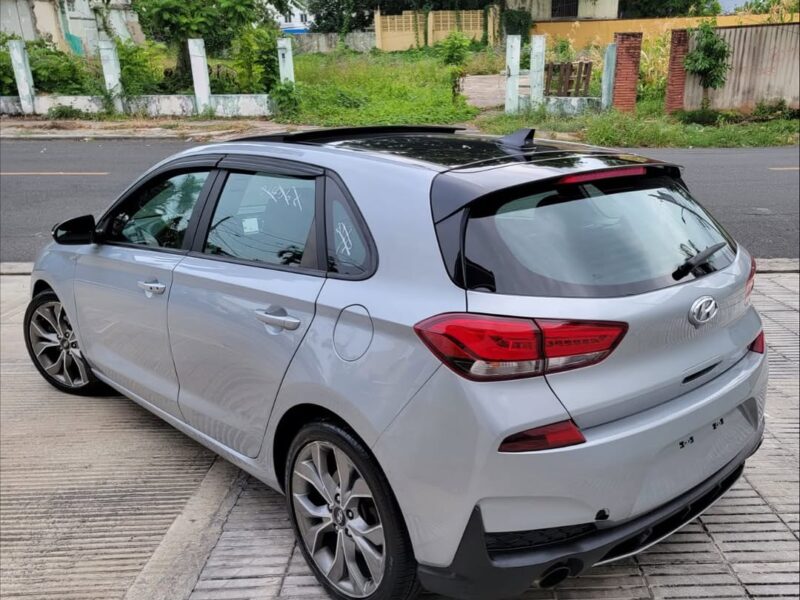 Hyundai Elantra GT 2020