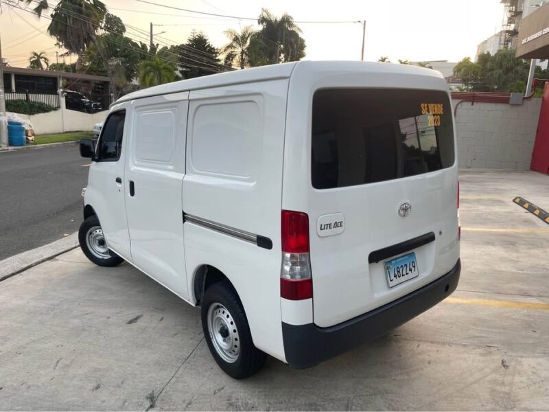 Toyota Lite-Ace 2023
