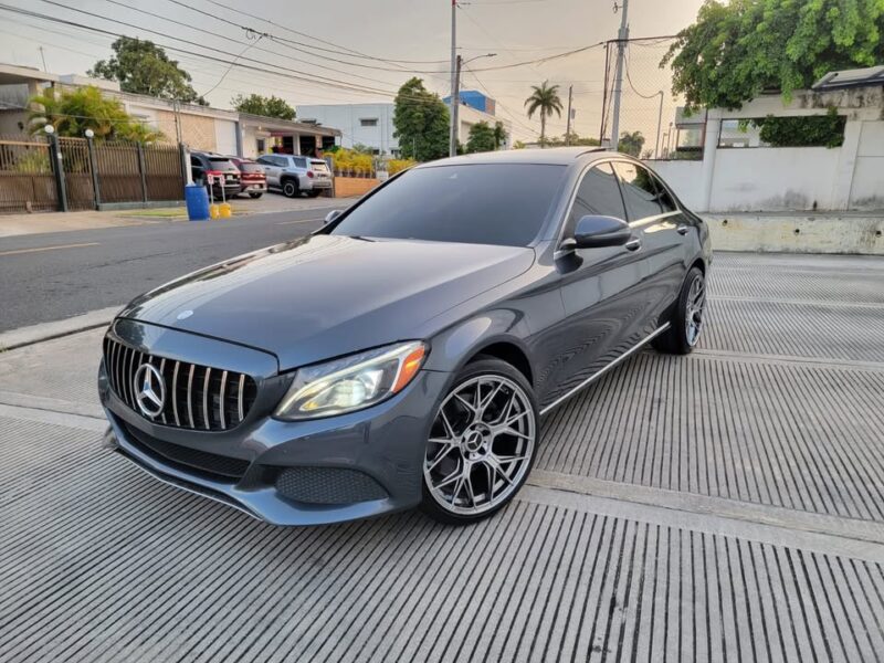 Mercedes Benz Clase C 300 4 Matic 2016