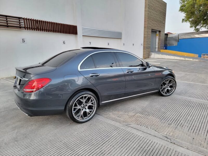 Mercedes Benz Clase C 300 4 Matic 2016