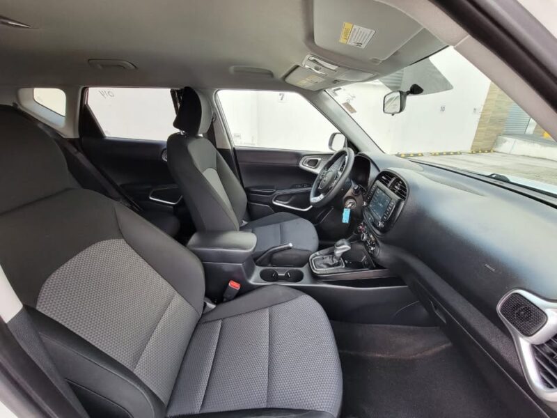 Kia Soul LX 2021